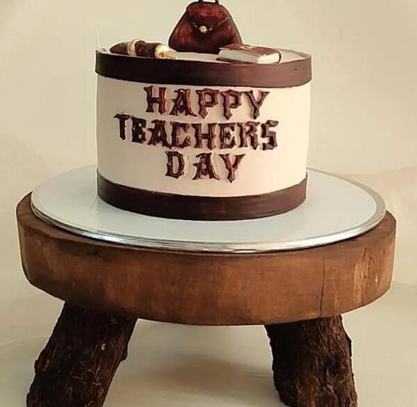 عکس کیک روز معلم مردانه