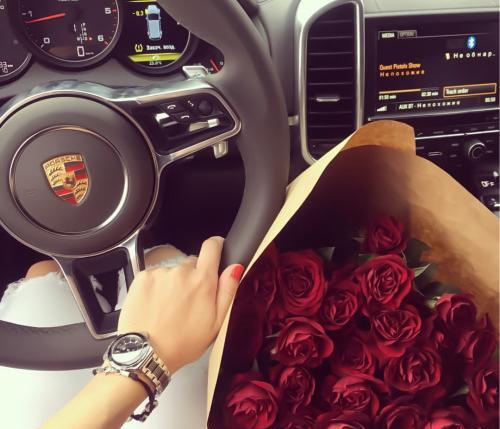 عکس لاکچری داخل ماشین