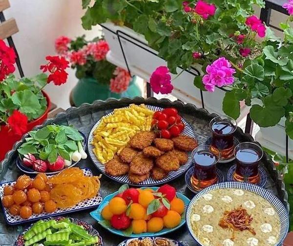 عکس میز شام لاکچری دونفره