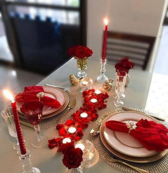 عکس میز شام لاکچری دونفره