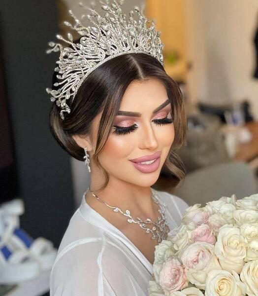 عکس لباس عروس تاج دار