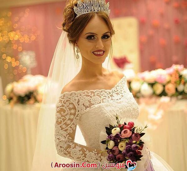 عکس دسته گل و لباس عروس