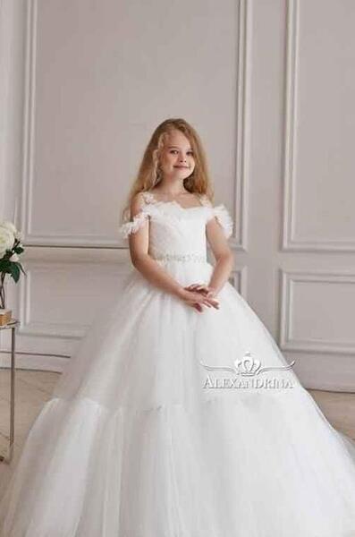 عکس نوزاد با لباس عروس