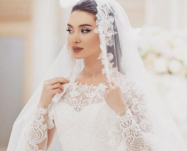 عکس لباس عروس تور بلند