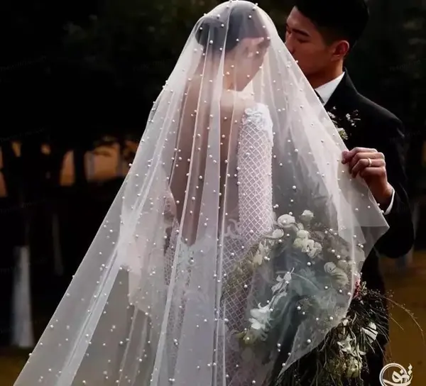 عکس لباس عروس تور بلند