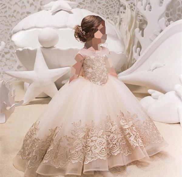 عکس لباس عروس دنباله دار بچه گانه