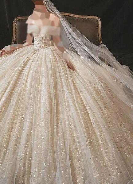 عکس لباس عروس دنباله دار بچه گانه