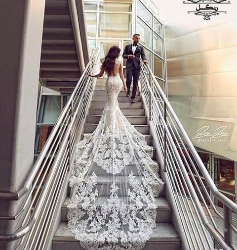 عکس لباس عروس ساده دنباله دار