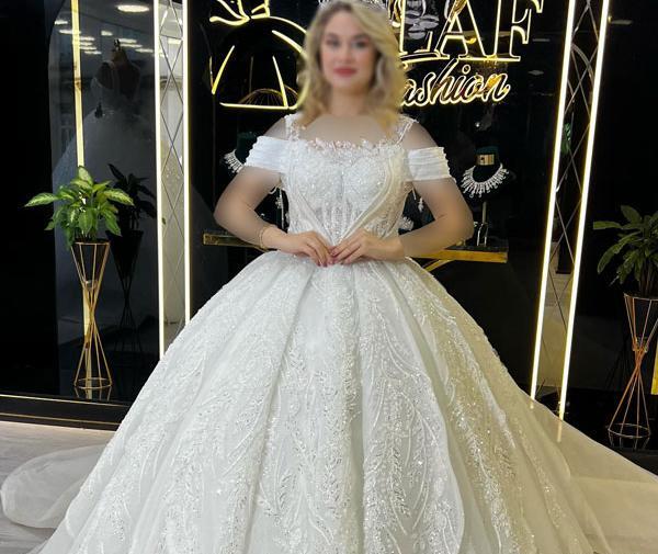 عکس لباس عروس پرنسسی دنباله دار
