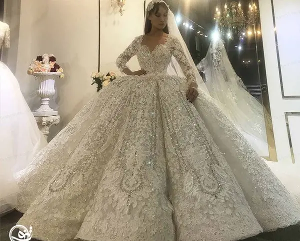 عکس لباس عروس پرنسسی دنباله دار