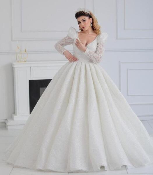 عکس لباس عروس پرنسسی دنباله دار