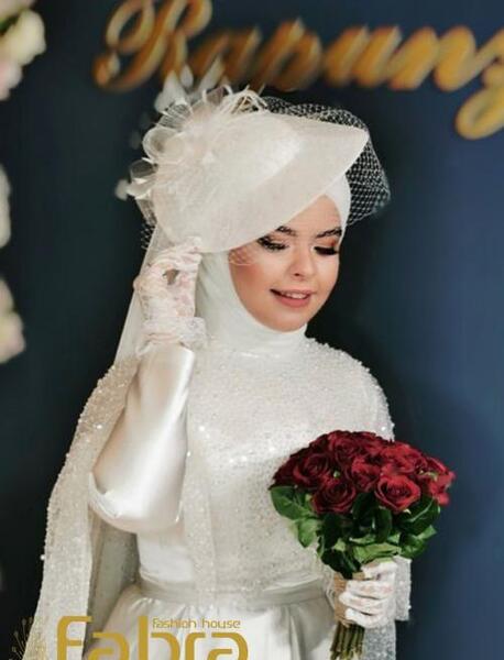 عکس لباس عروس پوشیده با کلاه