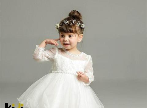 عکس لباس عروس پف دار پرنسسی بچه گانه