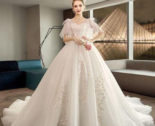 عکس لباس عروس پف دار پرنسسی دخترانه