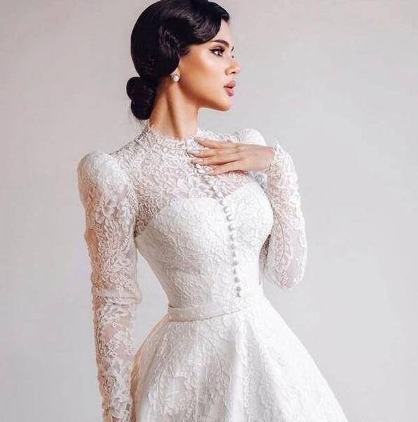 عکس لباس عروس ساده آستین دار