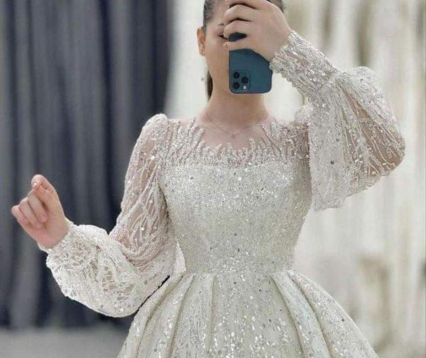 عکس لباس عروس ساده آستین دار