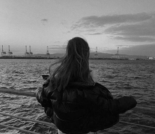 عکس دخترانه لاتی سیاه سفید