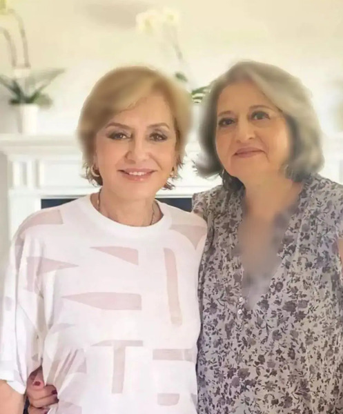 عکس گوگوش و مادرش