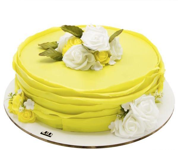 عکس کیک زرد و سفید