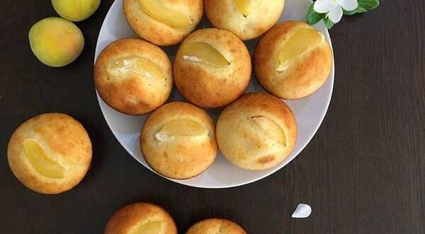 عکس کیک زردآلو