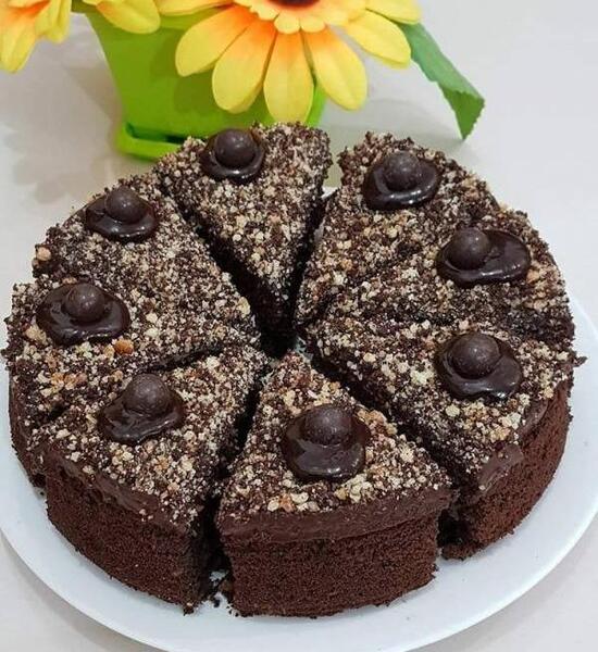 عکس تزیین کیک ساده خانگی