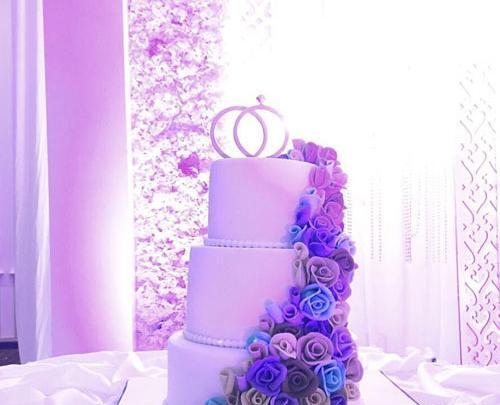 عکس کیک سه طبقه خوشگل