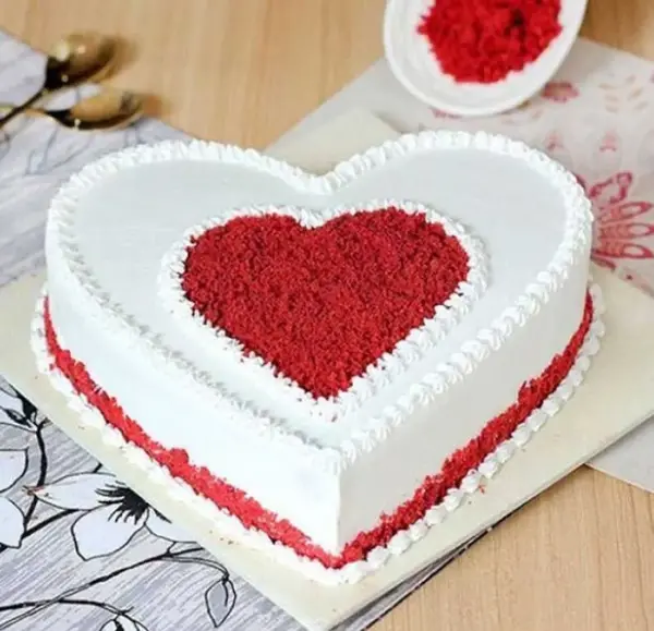 عکس کیک قلبی بزرگ