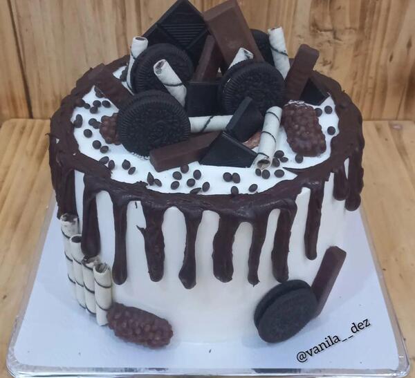 عکس کیک کاکائویی پسرانه
