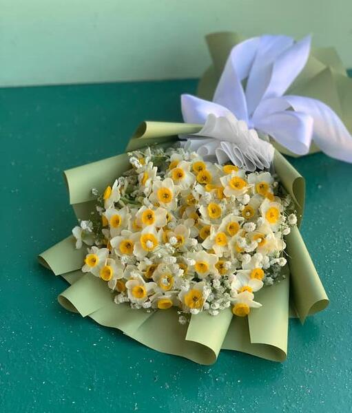 عکس دسته گل رز و نرگس
