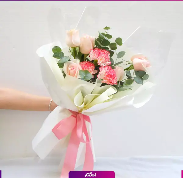 عکس دسته گل رز و نرگس