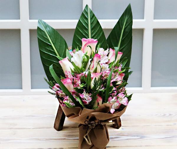 عکس دسته گل رز لب ماتیکی