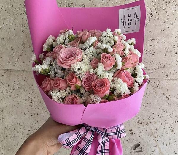 عکس دسته گل رز کوچک