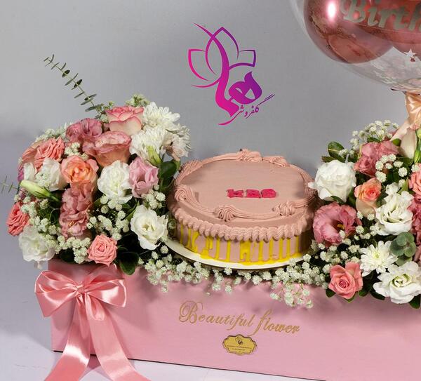 عکس کیک گل رز قرمز