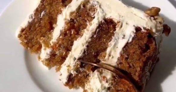 عکس کیک هویج گردو