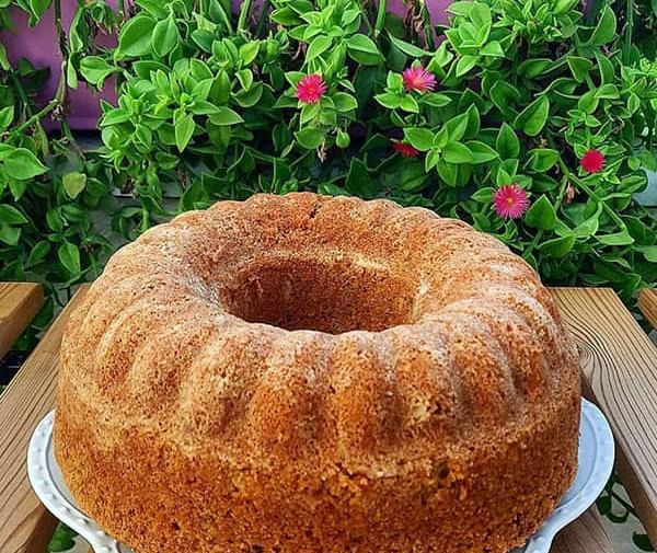 عکس کیک هویج با گردو و دارچین