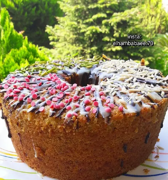 عکس کیک هویج با گردو و دارچین
