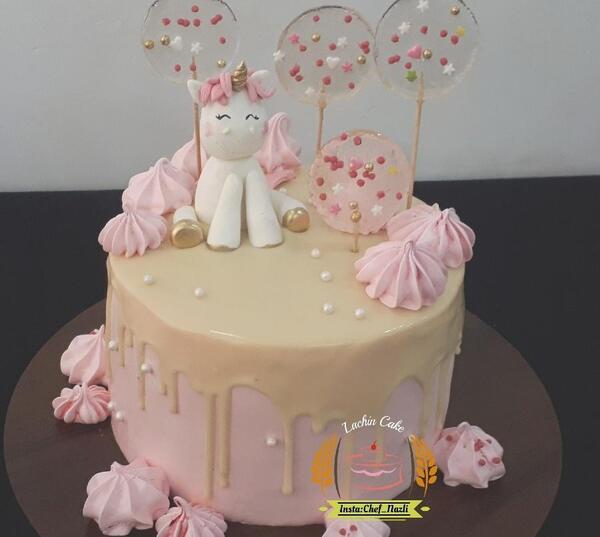 عکس کیک یونیکورن ساده