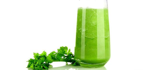 عکس از آب کرفس