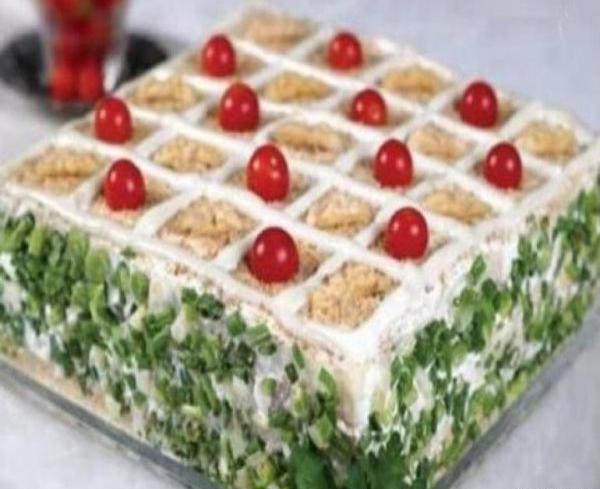 عکس تزیین کیک مرغ با نان تست