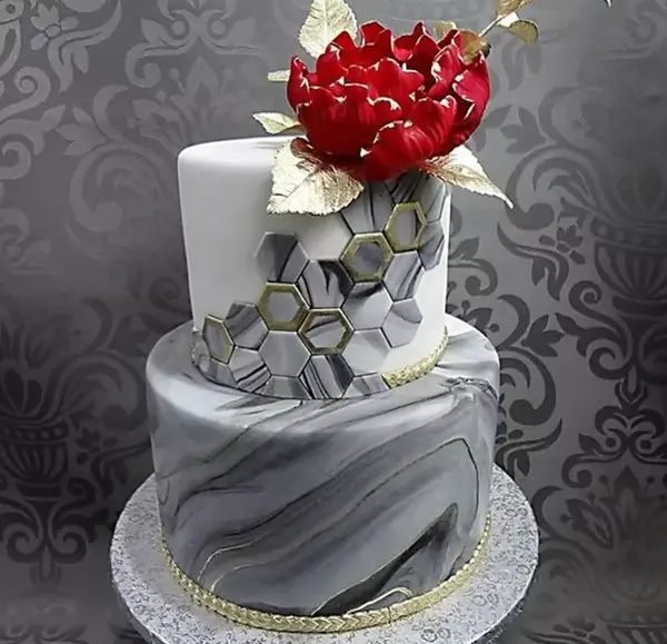 عکس کیک سفید طوسی دخترانه