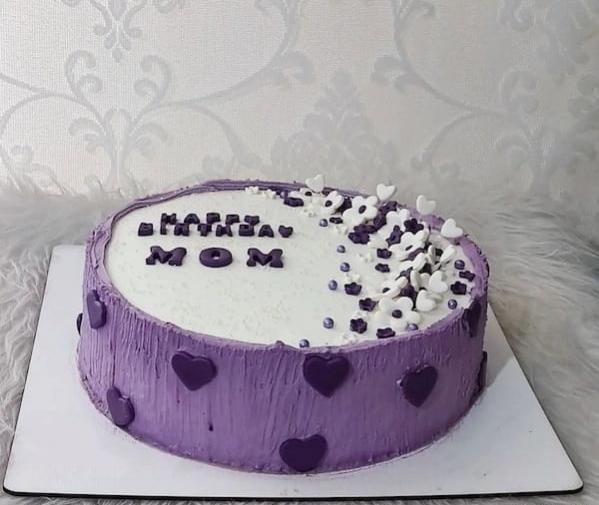 عکس کیک سفید طوسی دخترانه