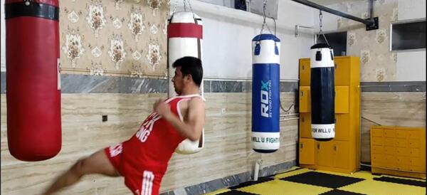 آموزش ضربات کیک بوکسینگ با عکس متحرک