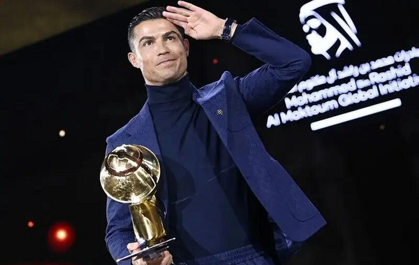 عکس کیک رونالدو در النصر