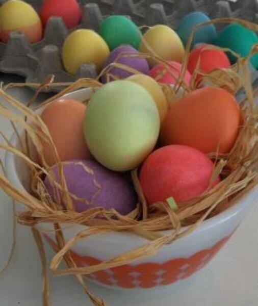 عکس اژدها کارتونی روی تخم مرغ