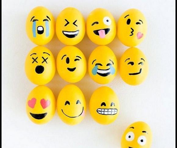 عکس اژدها کارتونی روی تخم مرغ