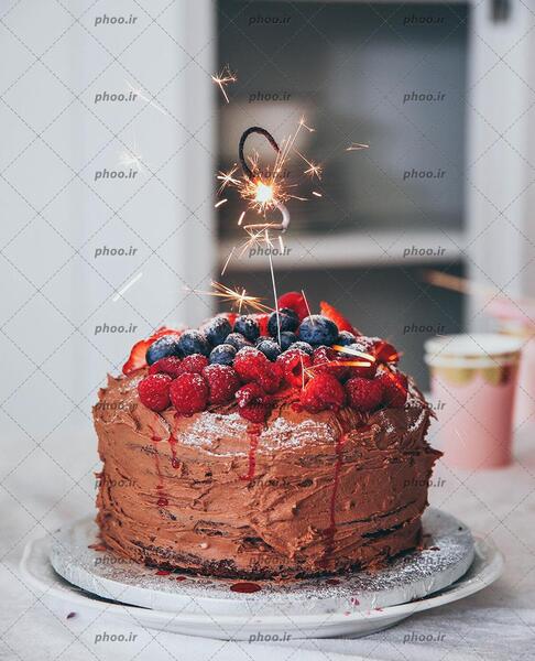 عکس کیک تولد با فشفشه