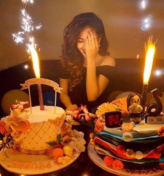عکس کیک تولد با فشفشه