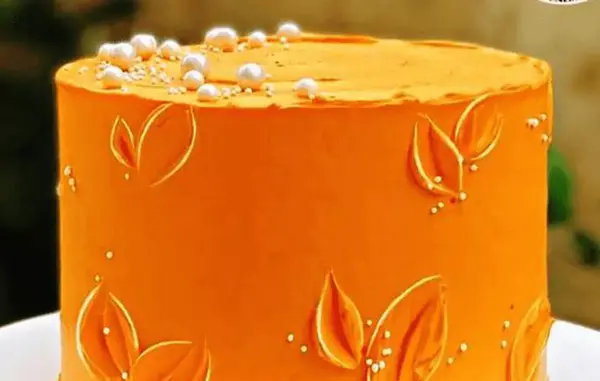 عکس کیک تولد پسرانه رنگ زرد