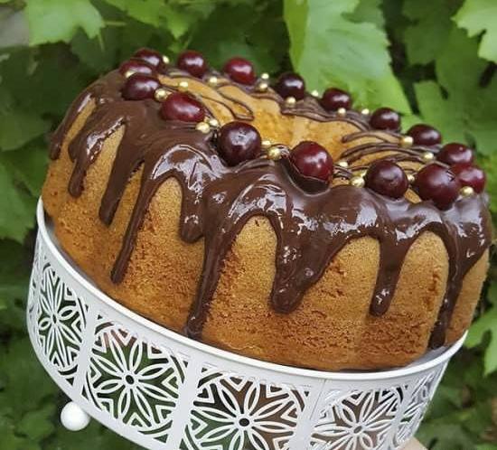 عکس کیک تولد ساده بدون خامه