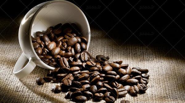 عکس با کیفیت قهوه و فنجان